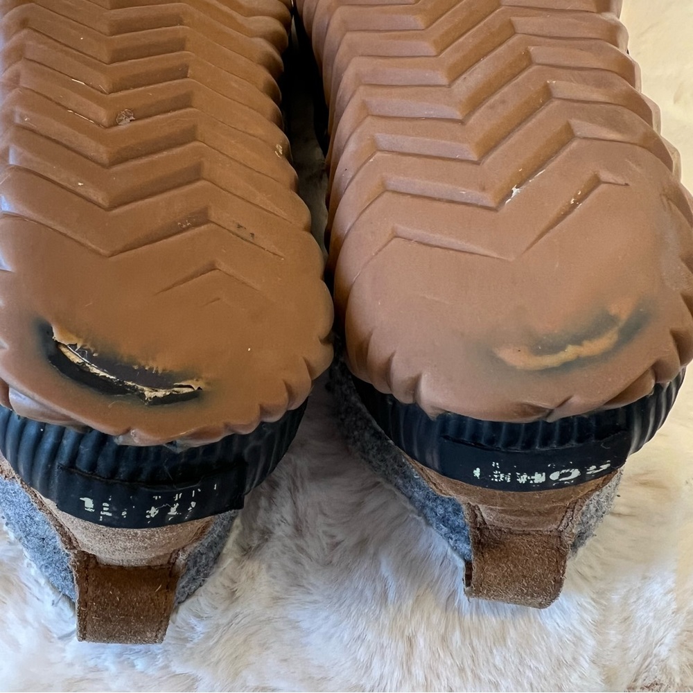 Sorel Youth Waterproof Boots - Picture 9 of 11
